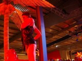 Vidéo porno mobile : The atmosphere is hot at the erotic show of Besançon